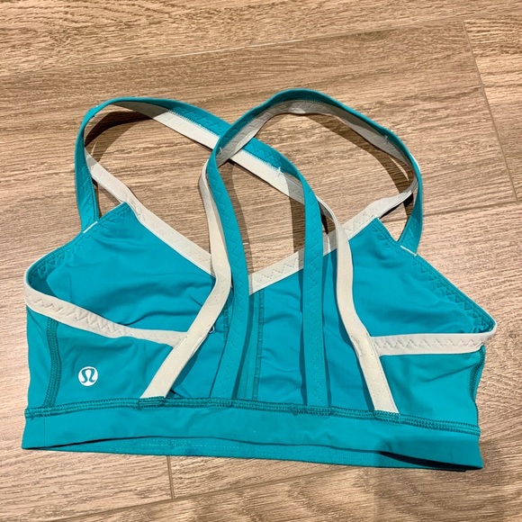 Lululemon Sports Bra/Swim Suit Top Size 4 - Picture 4 of 7